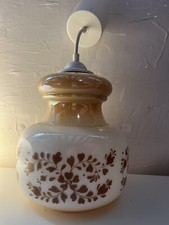 Lustre vintage à suspendre en opaline décor fleuri