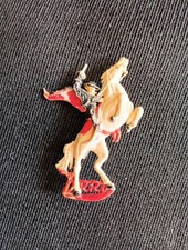 BROCHE ZORRO SUR CHEVAL BLANC