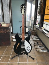 Rickenbacker 330 Jetglo / guitare électrique avec HC made in 2005 USA