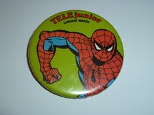 RARE BADGE DE SPIDERMAN TELE JUNIOR CHAQUE MARDI EPOQUE GOLDORAK ,CAPITAINE FLAM