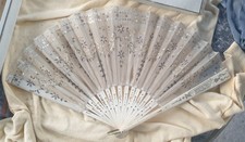 éventail ancien en dentelle