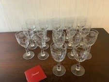 15 verres à vin rouge gravés fleuri cristal de Baccarat (prix à la pièce)