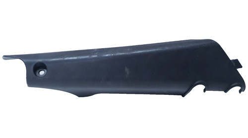 Carénage sous selle gauche