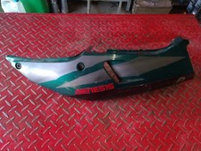 carénage flanc de selle gauche  yamaha YZF 750 