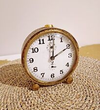 Ancien Réveil en Métal Doré