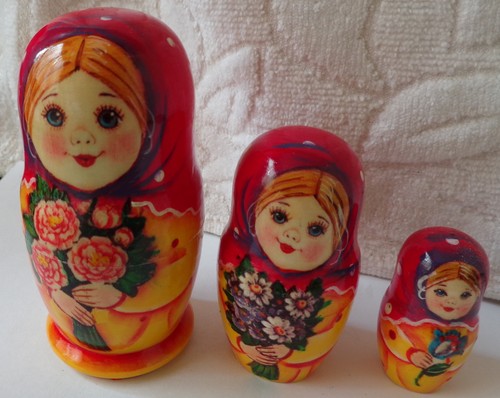 Superb three smiling girls - smiling,