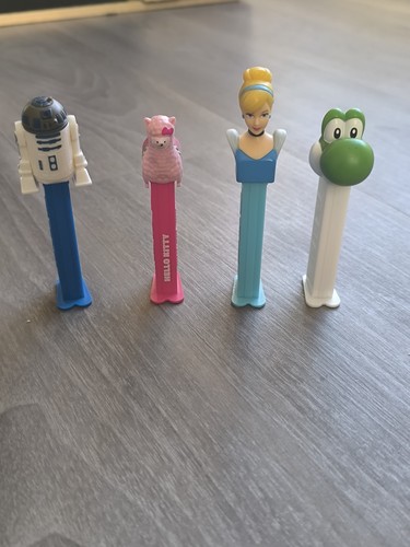Lot distributeurs pez - 4,