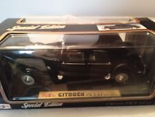  TRACTION Citroën 15CV  6 cyl 1952  MAISTO 1/18  Noire 