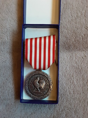 Médaille corps - médaille,