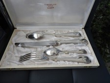 MENAGERE ANCIENNE COUVERT DE