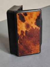 Boîte Tabatière en corne compressé avec placage d'écaille, d'époque XIXème.