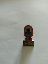 Pin's Jukebox JEUTEL - Fabricant de jeux automatiques - flipper - Arcade