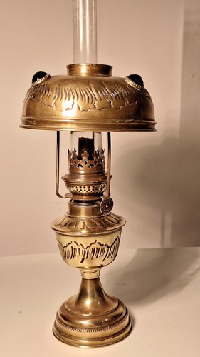 Ancienne lampe pétrole - ancienne,