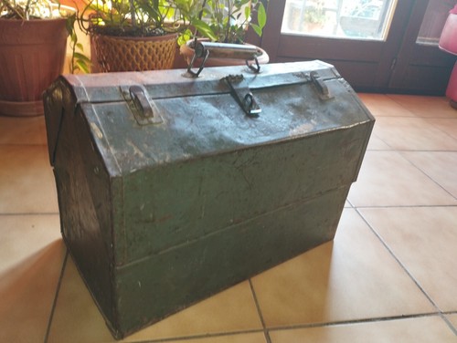 Très ancienne caisse - a, outil