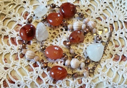 Collier ancien perles pierres