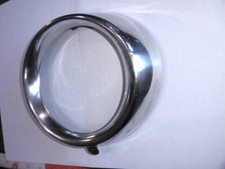 PANHARD PL 17 enjoliveur de phare en état d'usage correct