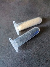 POUDRE NOIRE 60640 : Dosettes pouvant contenir de 1gr à 2grs de poudre noire.