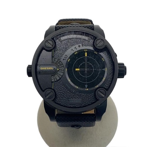 Montre analogique quartz - à,