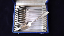 Coffret de 12 cuillères à
