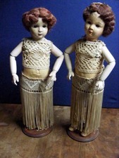 2 poupées en papier maché