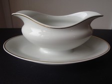Saucière blanche filet doré modèle PICPUS porcelaine de LIMOGES BERNARDAUD
