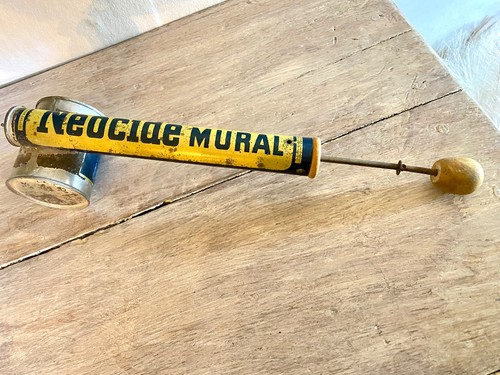 Ancien pulvérisateur néocide - pulvérisateur,