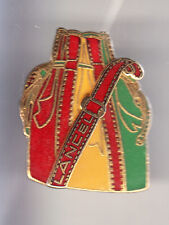 RARE PINS PIN'S .. BEAUTE