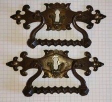2 anciennes poignées de tiroir ou meuble de style médiéval ou château fer forgé 