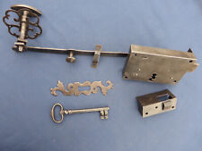 Serrure à tirage ancien