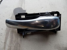 Alfa 147 1,6L 77KW MKB: AR37203 Poignée De Porte Intérieure Droite