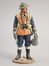 KING AND COUNTRY   FOB005  FIELDS OF BATTLE - OFFICIER DE MARINE ANGLAIS   BV4