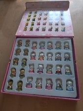 Coffret Hello Kitty rare avec 30 figurines