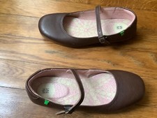 Chaussures babies marque El Naturalista neuves pointure 36