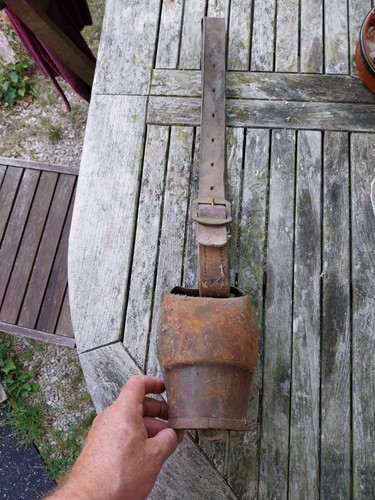 Cloche ancienne sonnaille - cloche,