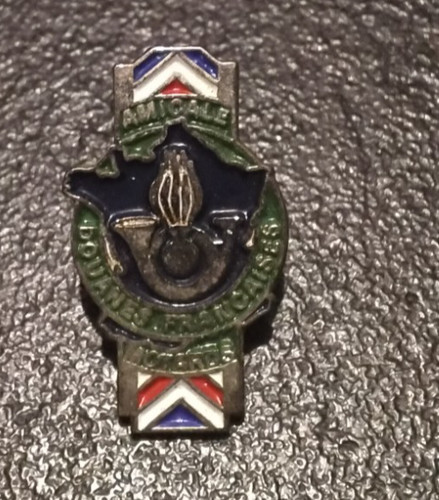 Pin police amicale - pin’s,