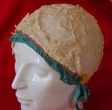 Ancienne coiffe bonnet brodé