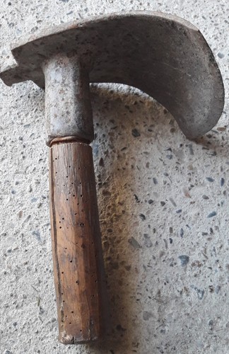 Belle herminette outil ancien - belle,