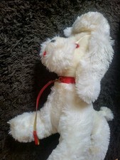 GRAND CHIEN EN PELUCHE CANICHE