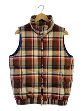 Un Gilet Down Beige A Bathing