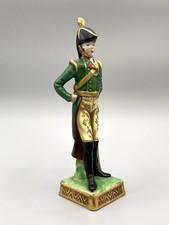 figurine porcelaine de capodimonte soldat militaire officier signé numéro 7121