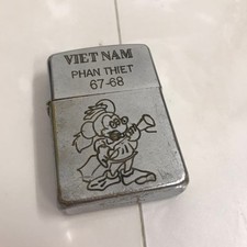 Vietnam Zippo Mickey objet de