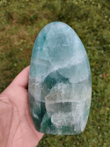 Fluorite forme libre - forme, pierre