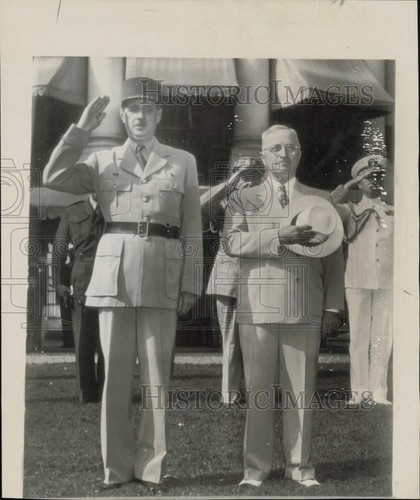 1945 press photo general - 1945,