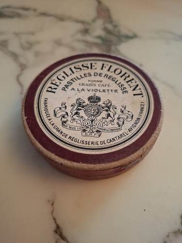 Ancienne boite cartonnee - boite,