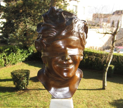 Buste bronze sculpture - en, non