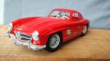 voiture mininature  1/18  "MERCEDES 300 SL  " BURAGO