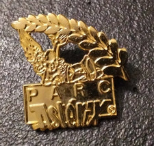 Pin’s Parc Astérix Signé