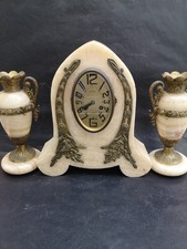 Magnifique pendule art deco Bronze et marbre Très bon état de fonctionnement