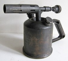 LAMPE À SOUDER À ESSENCE. Marque LG. Ancienne en laiton.