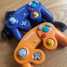 Lot de 2 manettes GAME CUBE